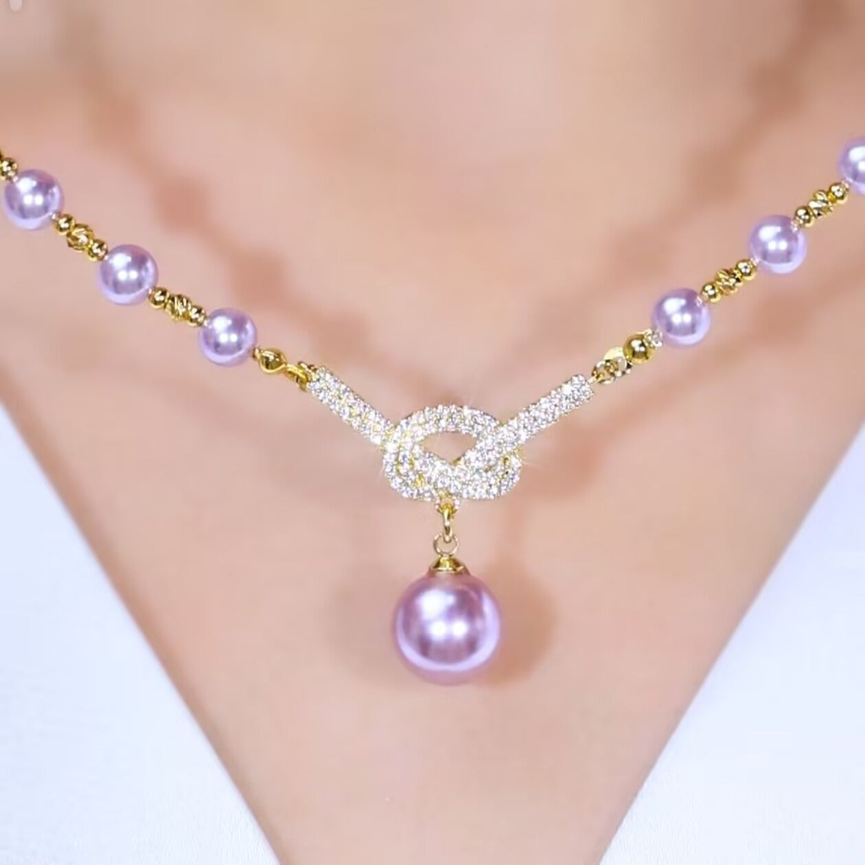 ALORA.-collar de mujer.